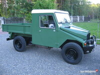 jeep-land-rover-defender-mercedes-g-umm-cournil-588425515.jpg